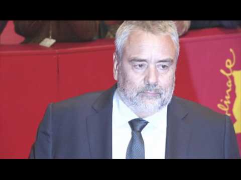 VIDEO : Luc Besson accus d'agression sexuelle