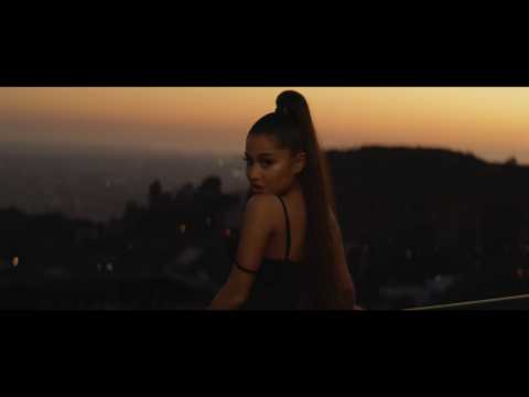 VIDEO : El regalo de Navidad de Ariana Grande: Un nuevo lbum en vivo