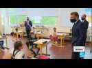 Covid-19 en France : Masqué, Macron visite une école de Poissy pour rassurer sur la rentrée