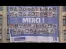 Merci ! Une affiche de remerciement sur la façade de la Voix du Nord