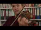 Une violoniste allemande joue pour nous en pleine crise du coronavirus