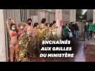 Action choc d'Extinction Rebellion devant le ministère de l'Économie à Paris