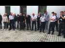 Vidéo. Les policiers troyens déposent les menottes en signe de protestation