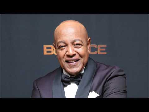 VIDEO : Peabo Bryson In Stable Condition Following Heart Attack