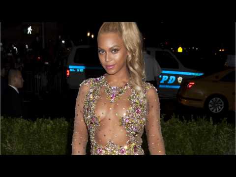VIDEO : The Most Daring Dresses Celebrities Have Ever Worn To The Met Gala