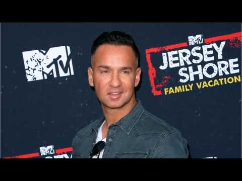 VIDEO : 'Jersey Shore' Co-Stars Visit The Situation In Jail
