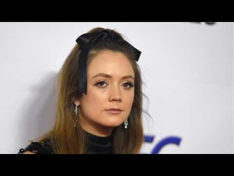 VIDEO : Billie Lourd Remembers Mother Carrie Fisher During May 4 Celebrations