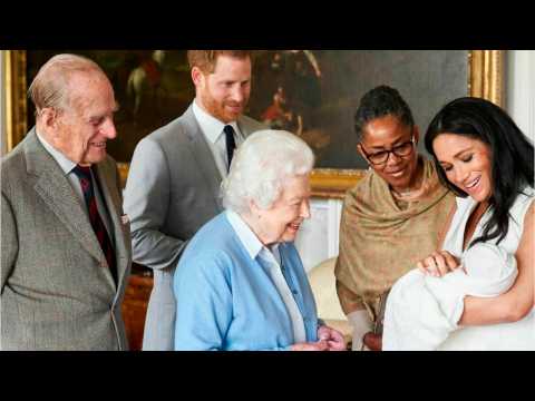 VIDEO : Meghan Markle And Prince Harry Introduce Their Son To The World