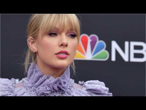 VIDEO : Taylor Swift Says Her Songs Were Inspired By 'Game Of Thrones'