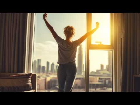 VIDEO : Good Reasons To Stop Hitting The Snooze Button