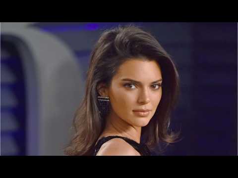 VIDEO : Kendall Jenner Files Trademark for Beauty Brand