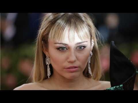VIDEO : Miley Cyrus Stars In 'Black Mirror' Season Five