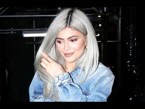 VIDEO : Kylie Jenner prvoit de sortir une ligne de produits capillaires