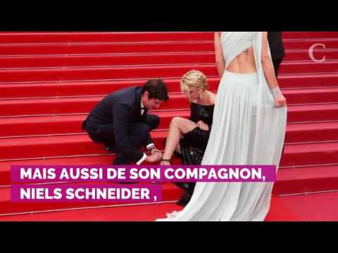 VIDEO : PHOTOS. Cannes 2019. Accident de chaussure pour Virginie Efira sur le tapis rouge, Niels Sch