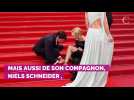 PHOTOS. Cannes 2019. Accident de chaussure pour Virginie Efira sur le tapis rouge, Niels Schneider à la rescousse