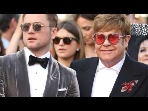 VIDEO : Elton John In Cannes For 'Rocketman' Premiere
