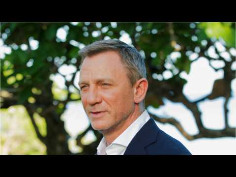 VIDEO : Daniel Craig Will Have Surgery After Bond Injury