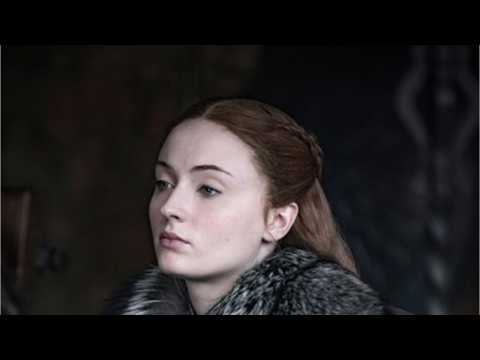 VIDEO : Sophie Turner Defends Sansa?s Controversial ?Little Bird? Line