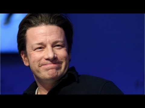 VIDEO : Job Loss Threaten Jamie Oliver's UK Restaurants