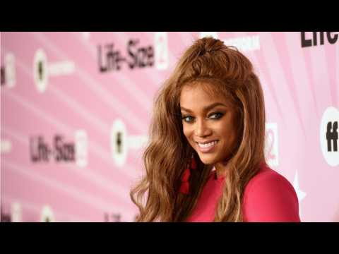 VIDEO : Tyra Banks Makes Comeback To The Cover Of 'Sports Illustrated'