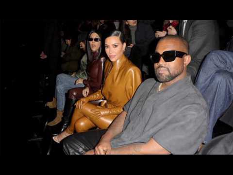 VIDEO : Kim Kardashian serait sur le point de demander le divorce.