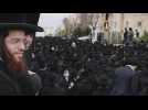 Israël: une foule d'ultra-orthodoxes aux obsèques d'un rabbin malgré le virus
