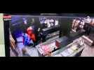 Ils braquent un magasin de luxe sans arme ni violence (vidéo)