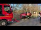 Évin-Malmaison : délicate intervention pour une automobiliste suspendue au-dessus d'un fossé