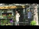 Hidden Camera Prank : Pee break at the Flower Shop !