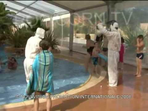 Hidden Camera : Toxic pool (Mad boys)