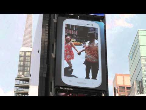 Samsung Galaxy S III Times Square Share - Sandra P. & Segbron P. - Moonwalk