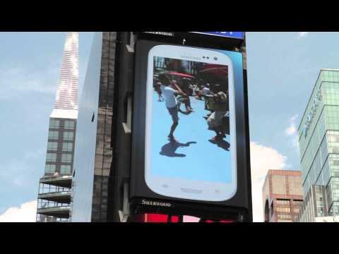 Samsung Galaxy S III Times Square Share - Fred Q. & James W. - Kung Fu