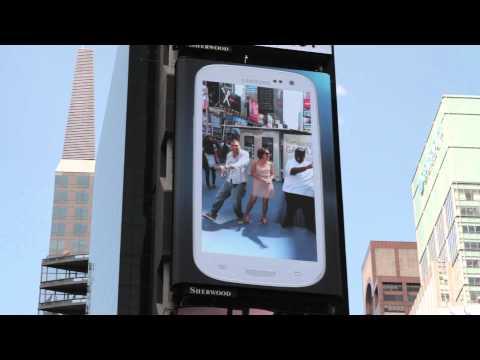 Samsung Galaxy S III Times Square Share - Lionel B., Angel T., James B. - Disco