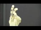 Bionic hand uses smart wires to mimic muscle fibres
