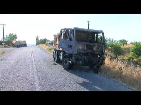 Army: Two Turkish soldiers killed in militant bomb attack