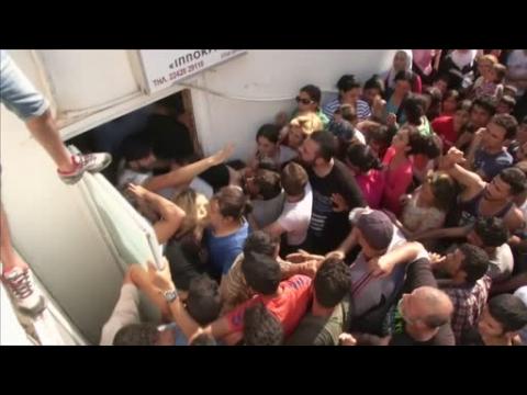 Chaos on Greek island of Kos amid migrant crisis