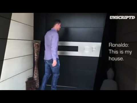 Ronaldo shows his house and wishes everyone Merry Christmas