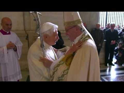 Pope opens Vatican's 'Holy Door' to start Jubilee year