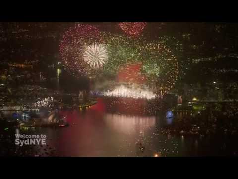 Australia kicks off 2016 with fireworks extravaganza