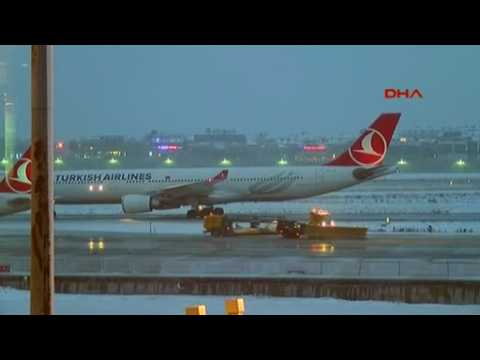 Snow storm brings chaos to Istanbul