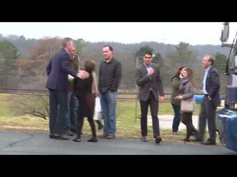 Jeb Bush visits polling station in South Carolina
