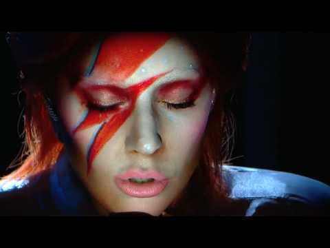 L'hommage époustouflant de Lady Gaga à David Bowie