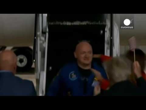 Record-breaking astronaut Scott Kelly to retire