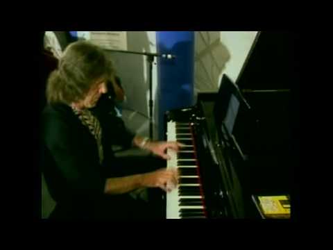 British rock keyboardist Keith Emerson dead at 71