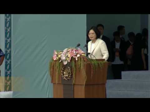 China-weary Taiwanese leader sworn in