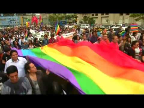 Thousands march in Lima for LGBT rights