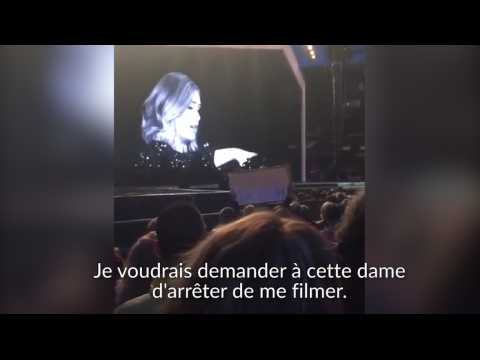 Adele en a assez des gens qui filment les concerts au lieu de les vivre