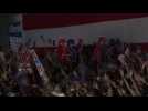 Supporters wait for Hillary Clinton to speak - Label : AFPTV - First images - Category : News