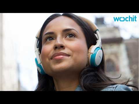 Bose Goes Wireless With QuietComfort 35 Headphones