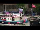 Brexit flotilla sails into London